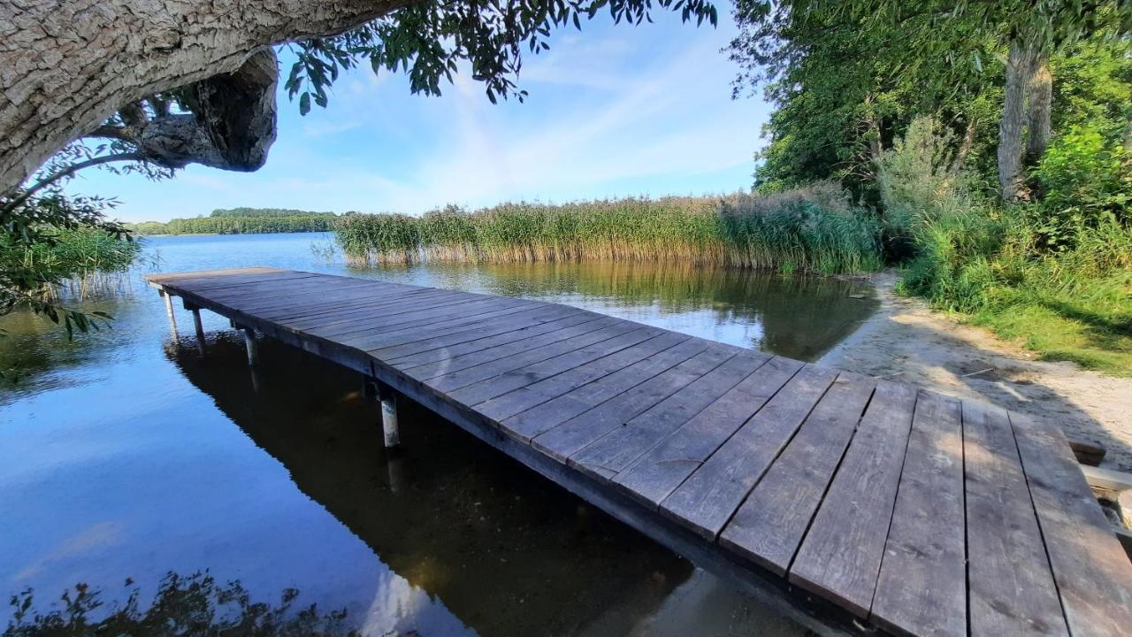 Domek nad jeziorem Gowidlino Zewnętrze zdjęcie